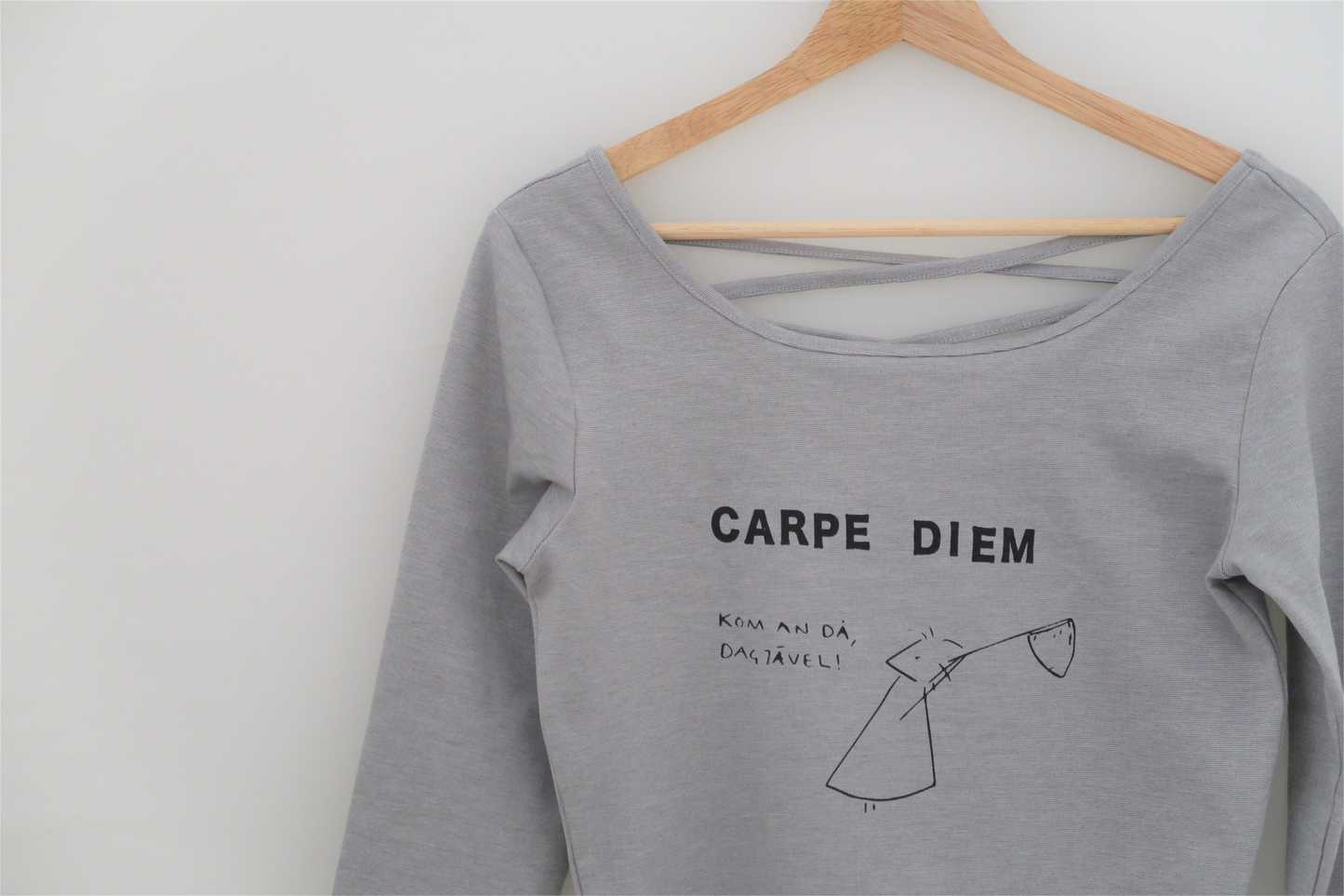Grå magröja, Carpe Diem, M